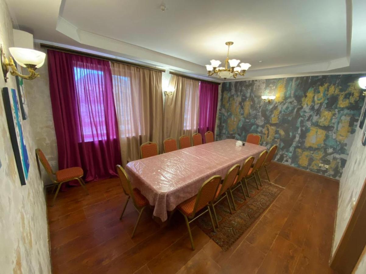 Hotel Alma Ata Zhosaly Esterno foto