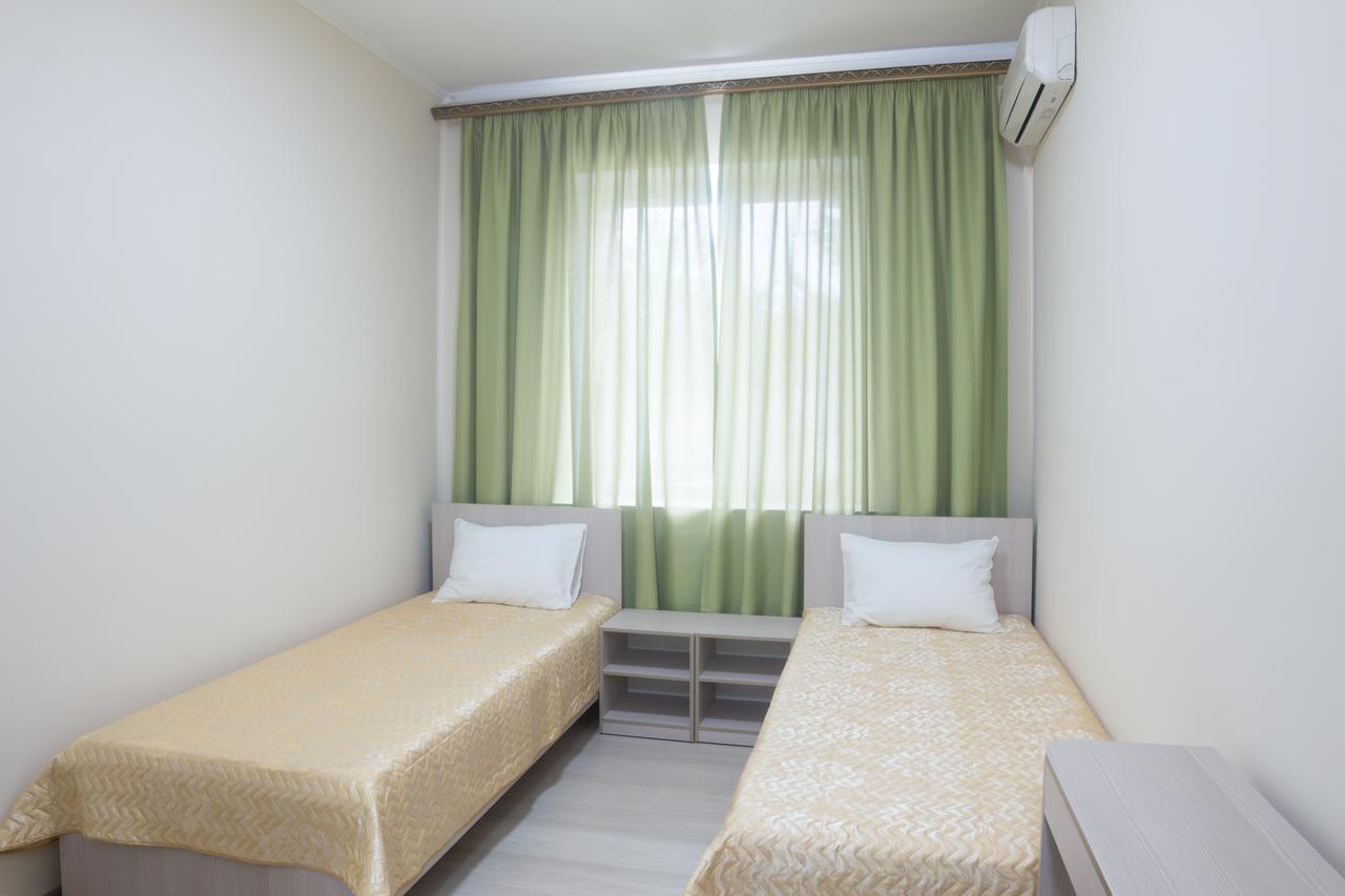 Hotel Alma Ata Zhosaly Esterno foto