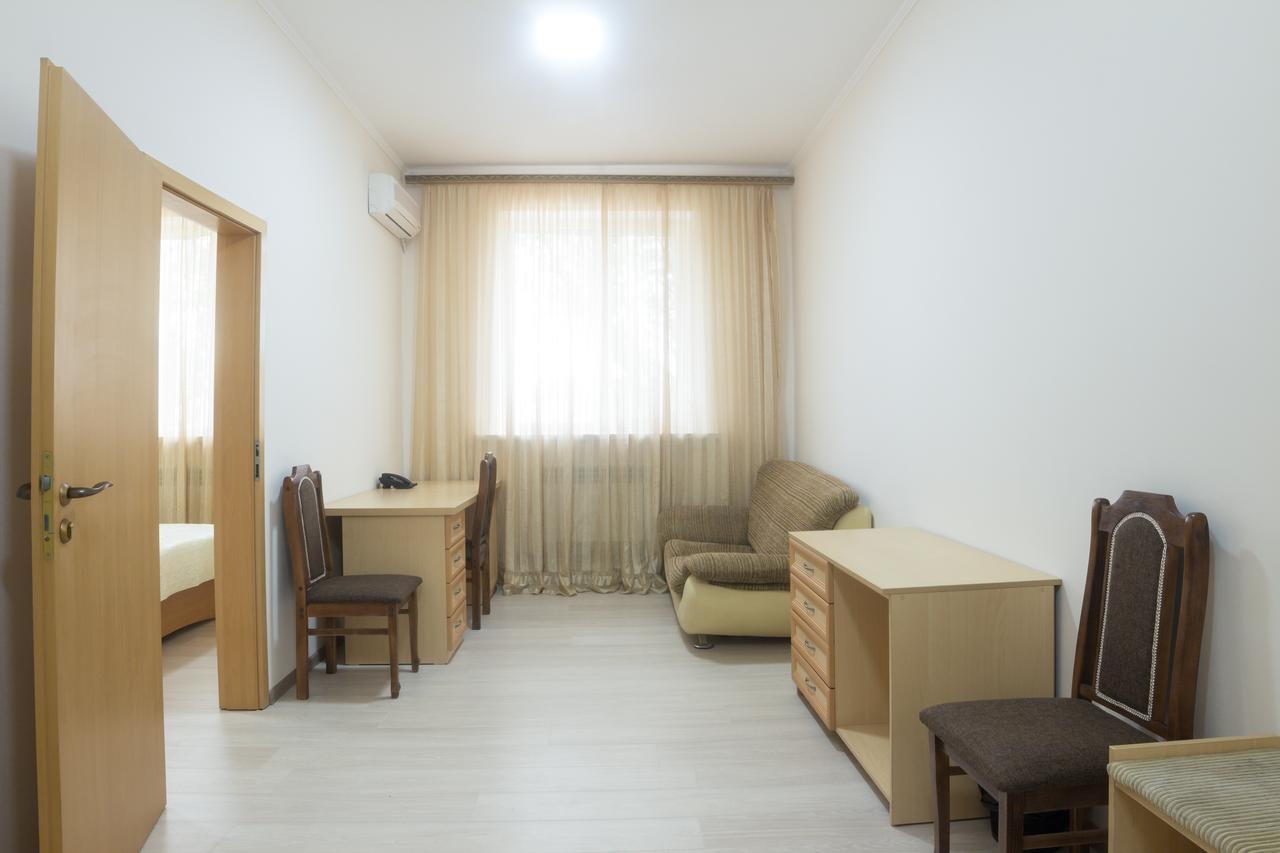 Hotel Alma Ata Zhosaly Esterno foto