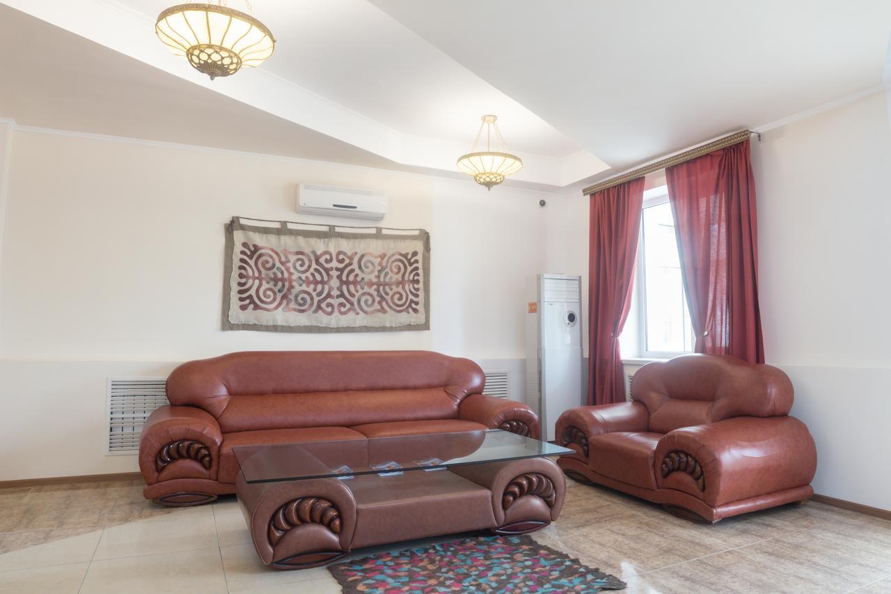Hotel Alma Ata Zhosaly Esterno foto