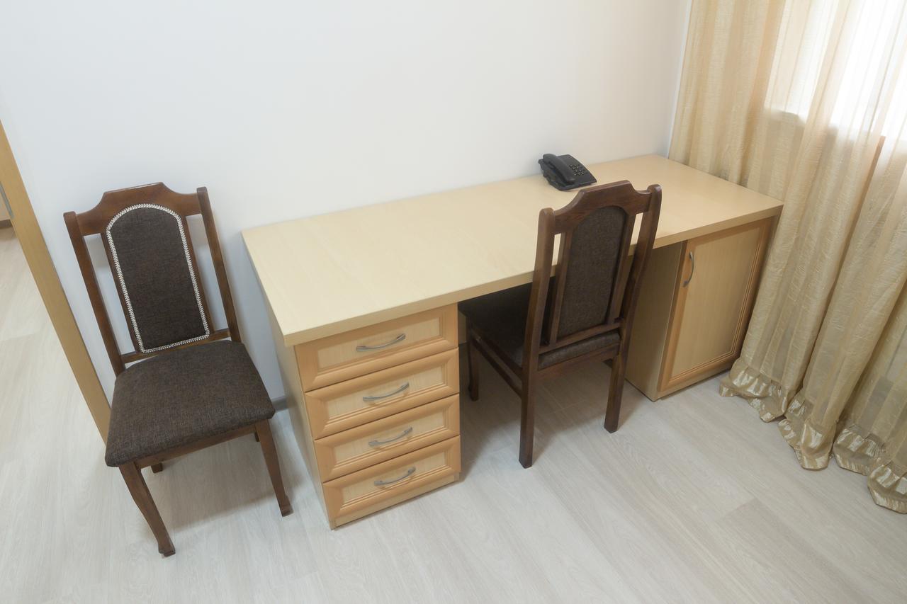 Hotel Alma Ata Zhosaly Esterno foto